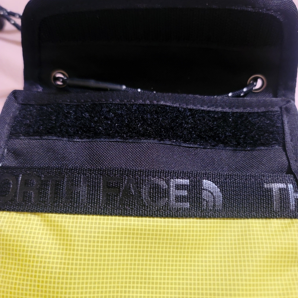The North Face Black and Yellow Men's Crossbody Bag - Picture 3 of 6